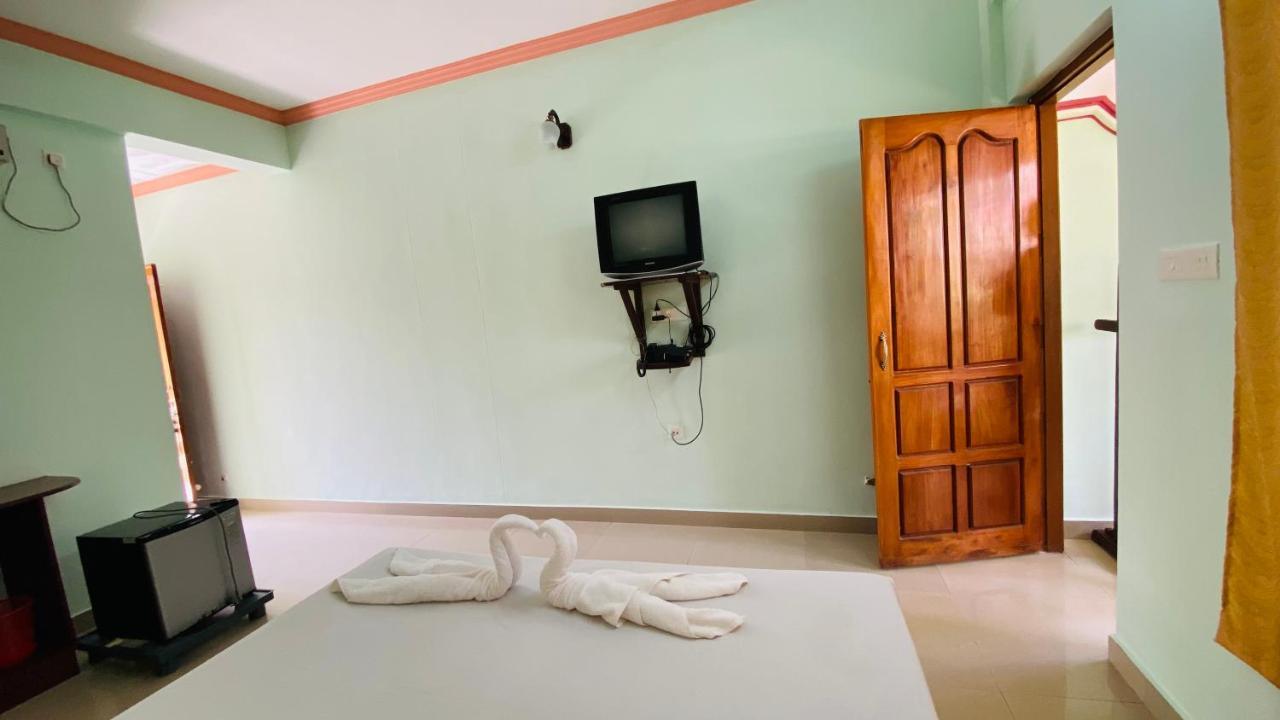 Packbag Comfort Bed & Breakfast Ковалам Екстериор снимка